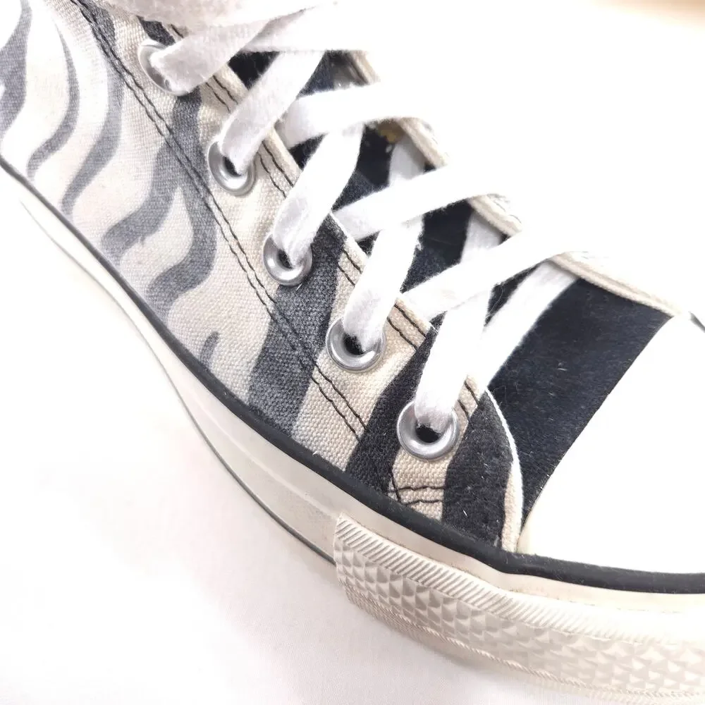 Converse All Star Chuck Taylor Sneaker Shoe Womens Size 5 569005C Black White